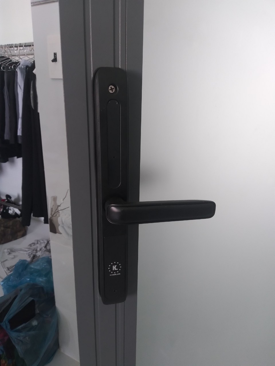 Khóa kassler KL-599 RB mặt sau