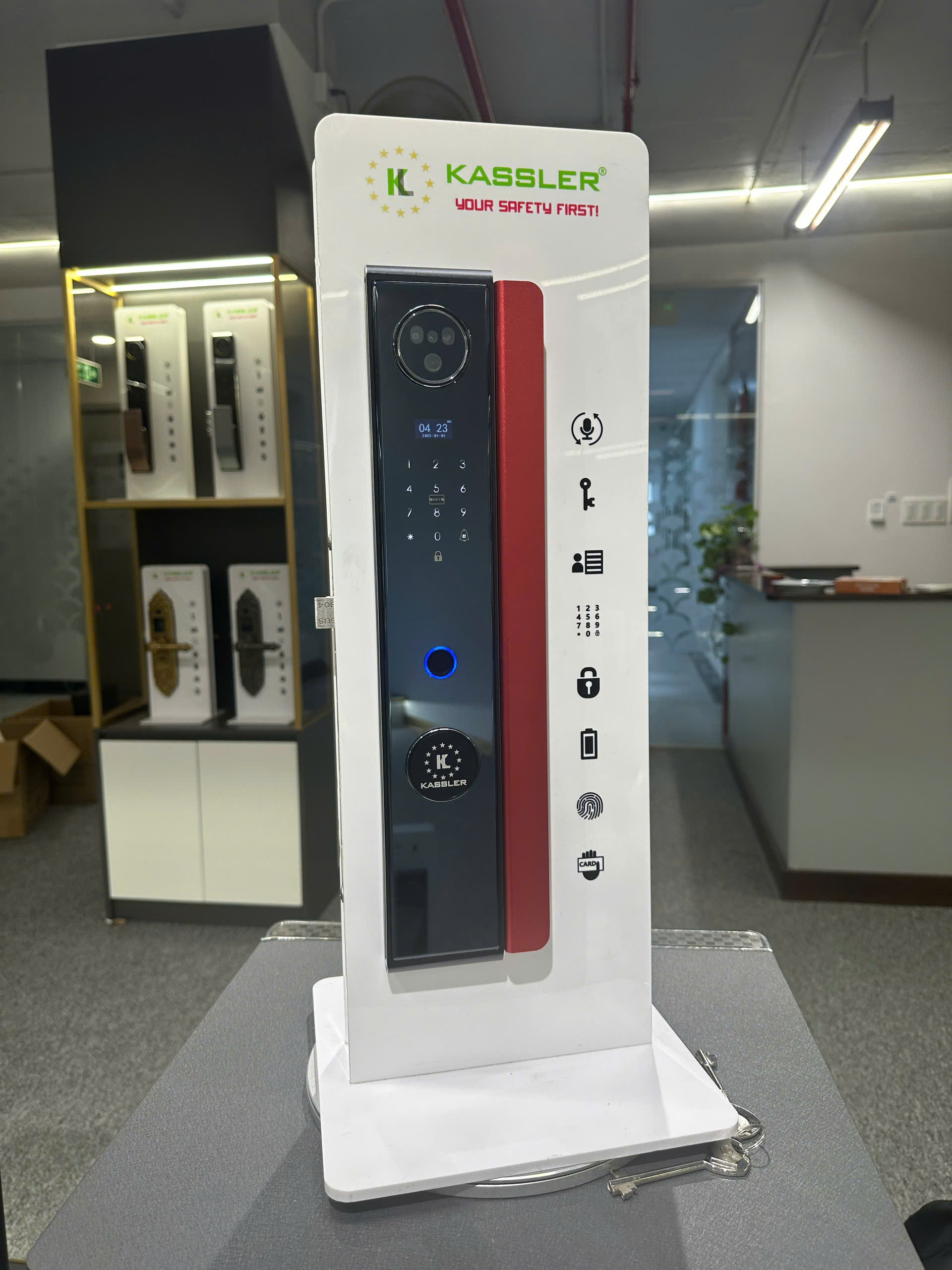 Khóa Kassler KL-808 CNC màu đỏ hợp mệnh Hỏa