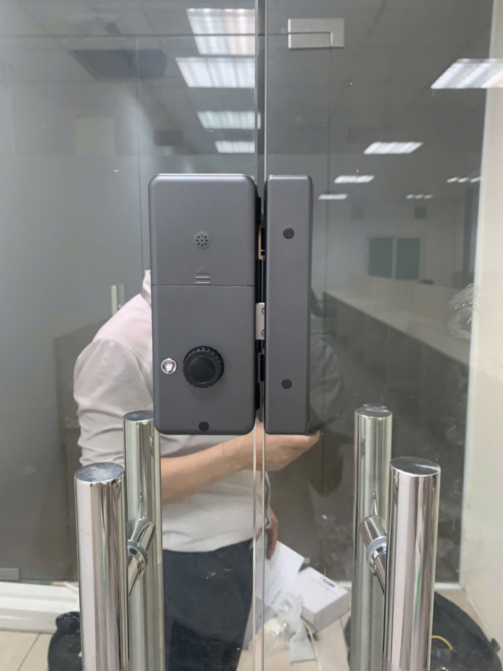 khóa vân tay cửa kính văn phòng Kaimi CK103