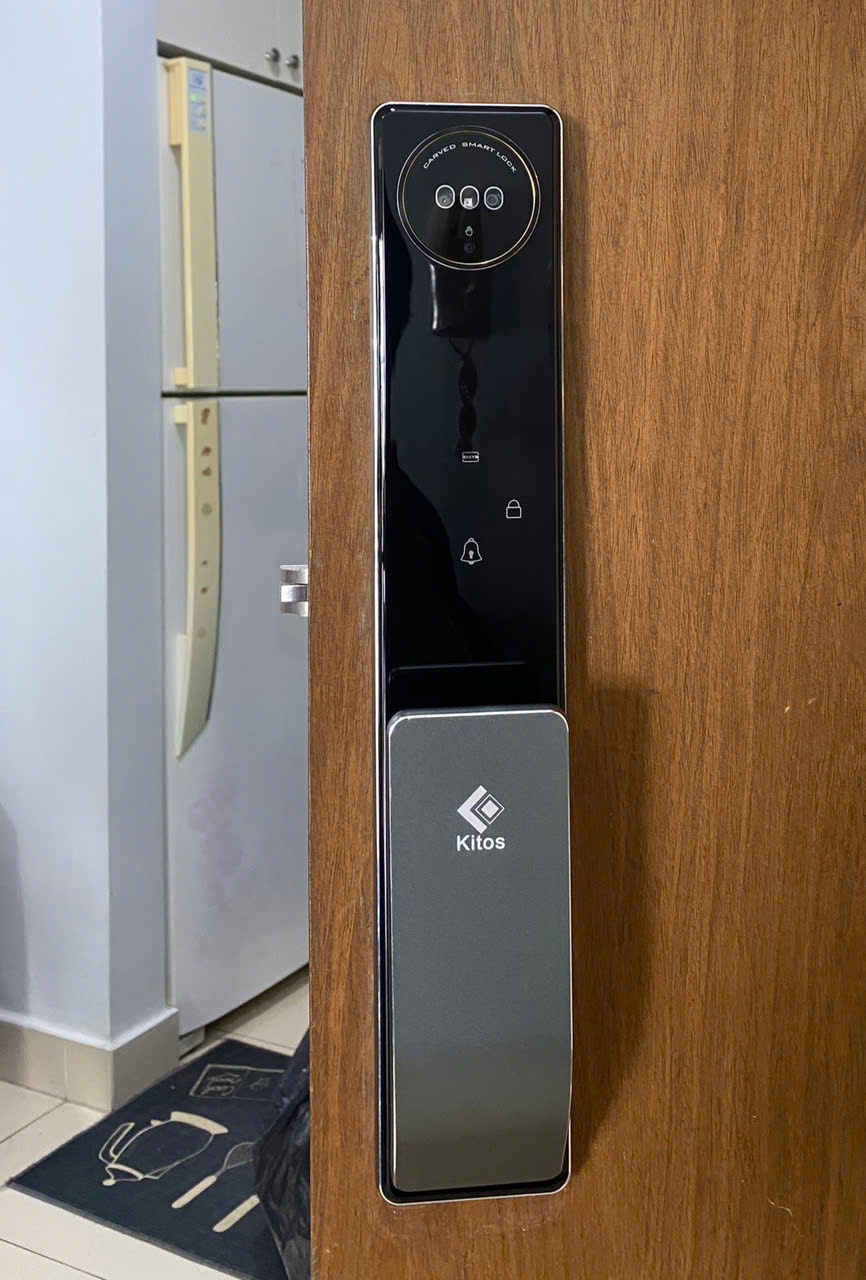 Khóa Kitos KT-X8 Face ID màu xám