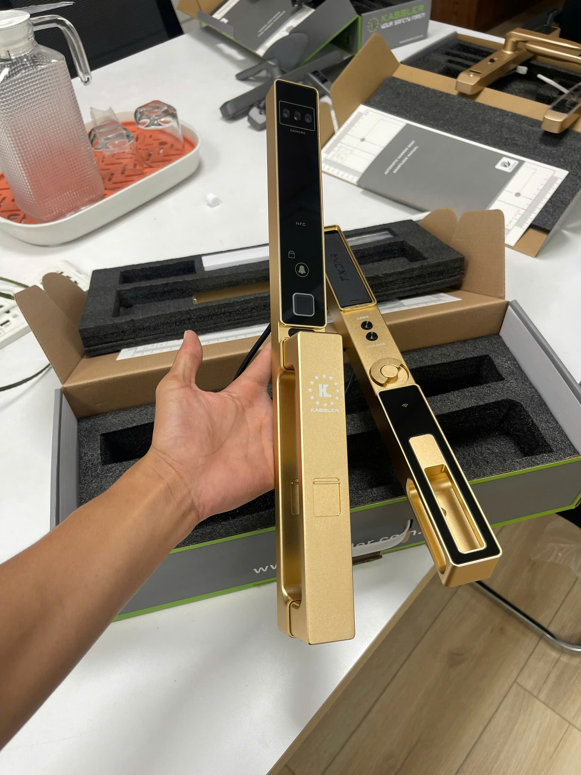 Khóa thông minh lắp cửa nhôm kính Kassler KL-599 CNC VF gold