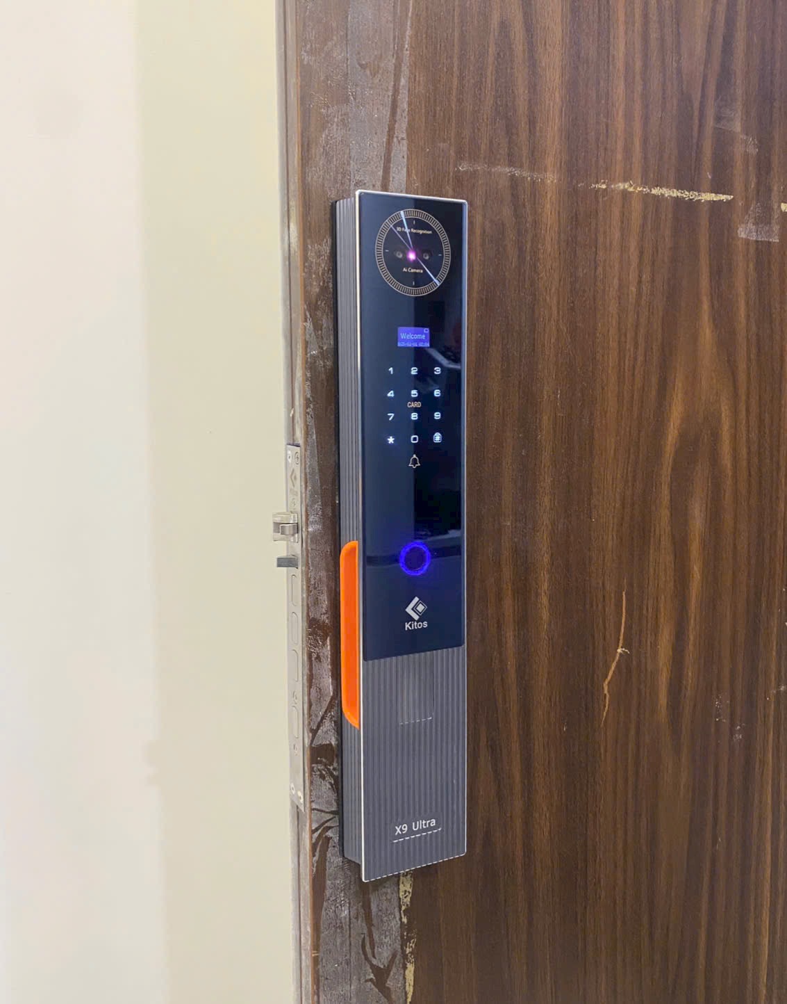 Khóa cửa chống nước Kitos X9 Ultra có mở bằng khuôn mặt, lòng bàn tay