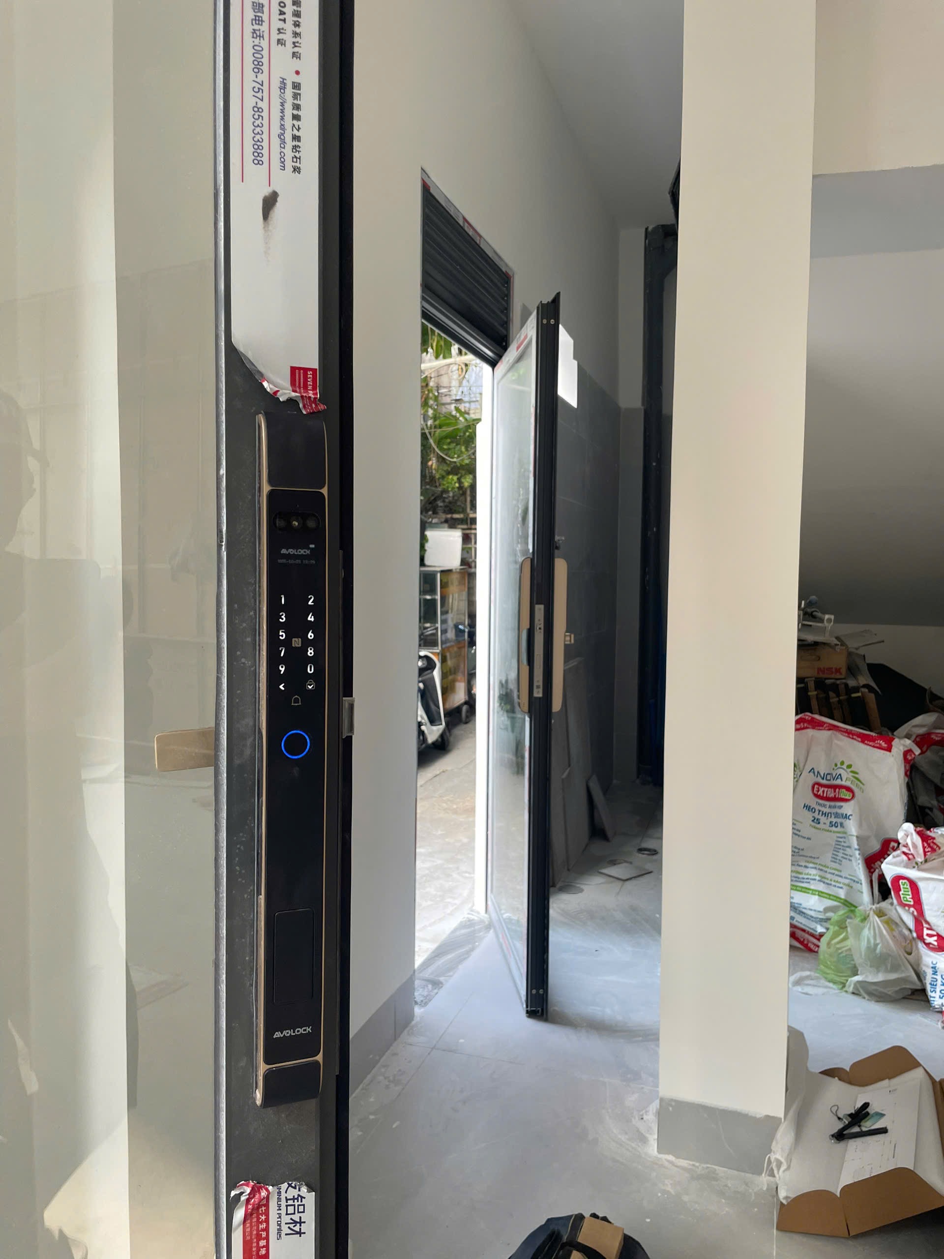 Khóa thông minh lắp cửa nhôm kính AVOLOCK AN 387 giá siêu rẻ