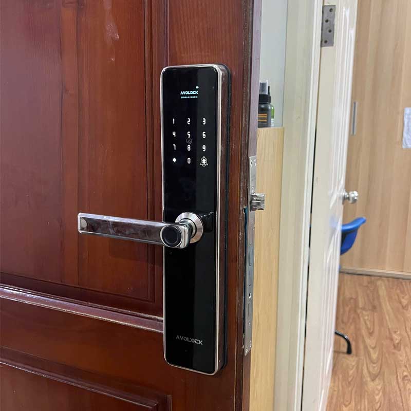 khóa vân tay AVOLOCK AV-69, chất liệu inox, viền sáng