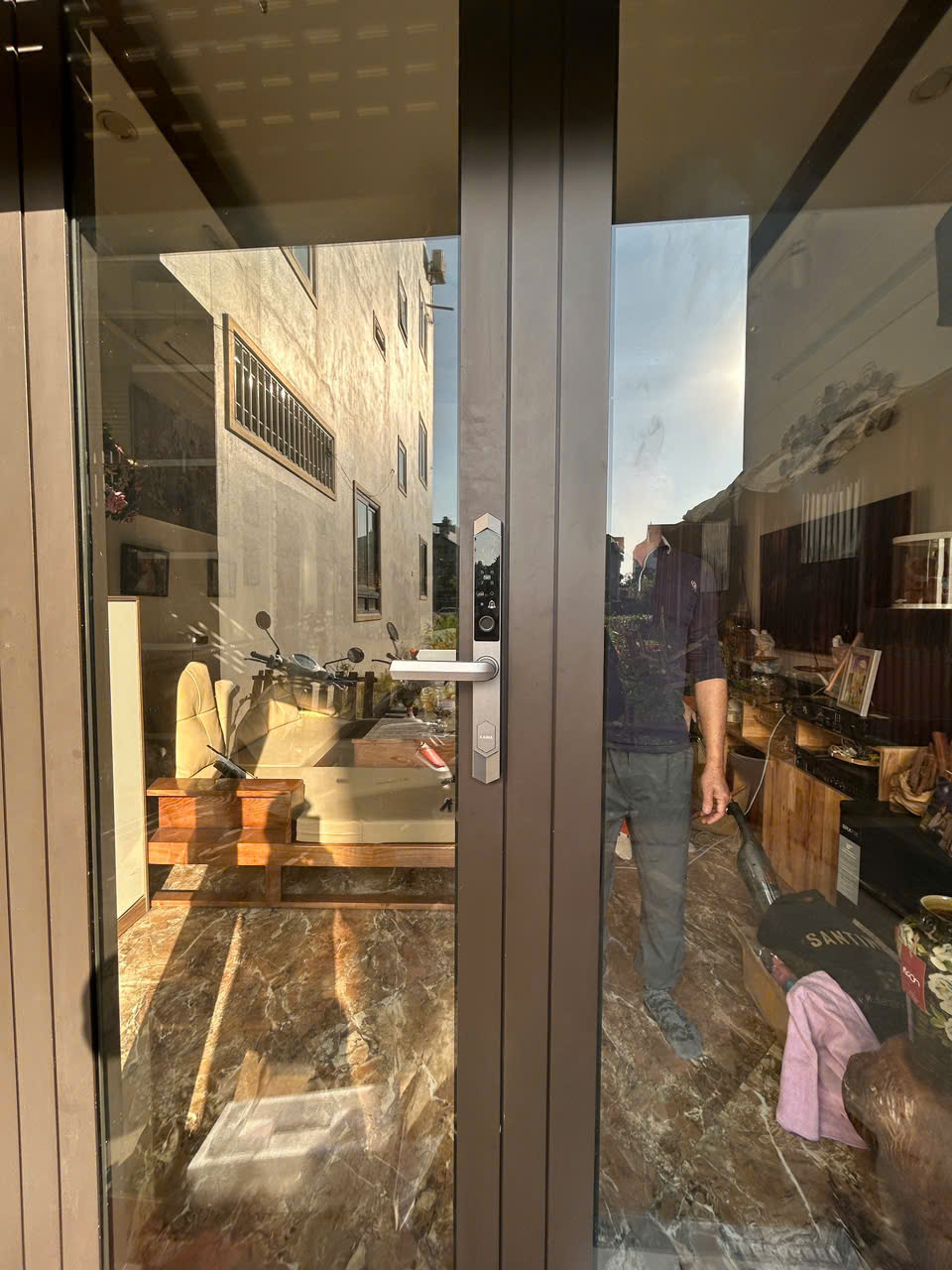 Khóa vân tay lắp cửa nhôm kính Kawa KN303 chất liệu nhôm CNC cao cấp