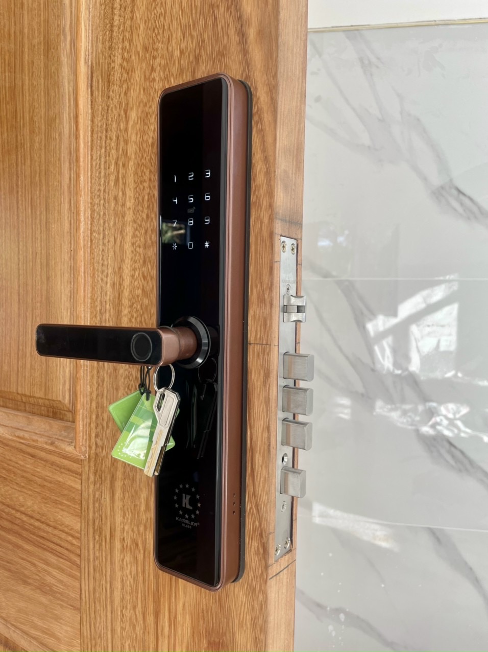 khóa vân tay kassler KL-669kết nối wifi sang trọng, tiện lợi an toàn, chuẩn ngon bô rẻ