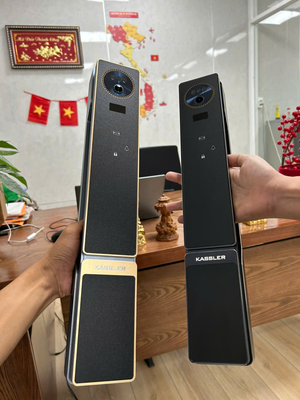 Bộ đôi khóa cửa vân tay luxury của hãng Kassler KL-899 Plus