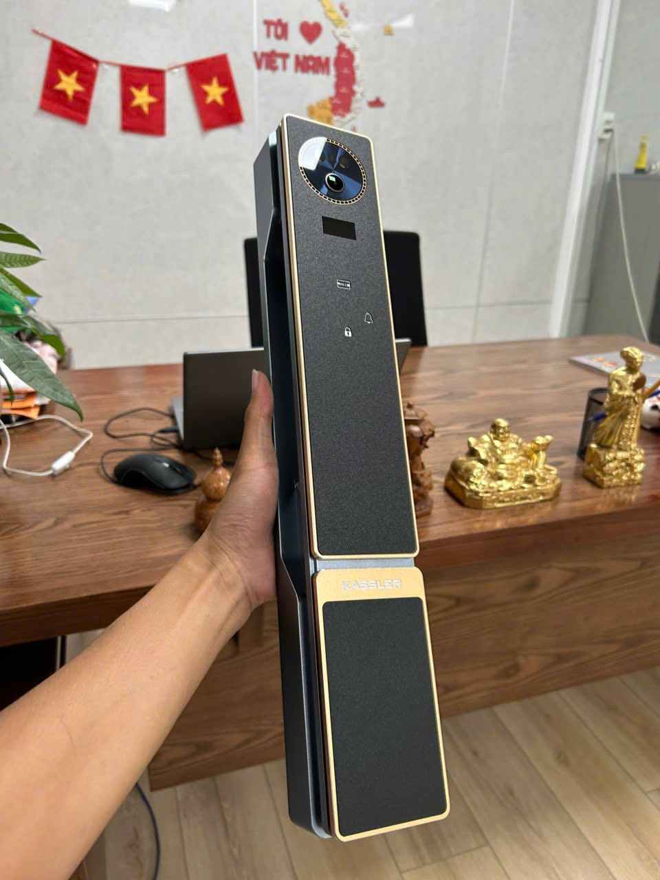 Khóa thông minh cao cấp của hãng khóa Kassler KL-899 Plus