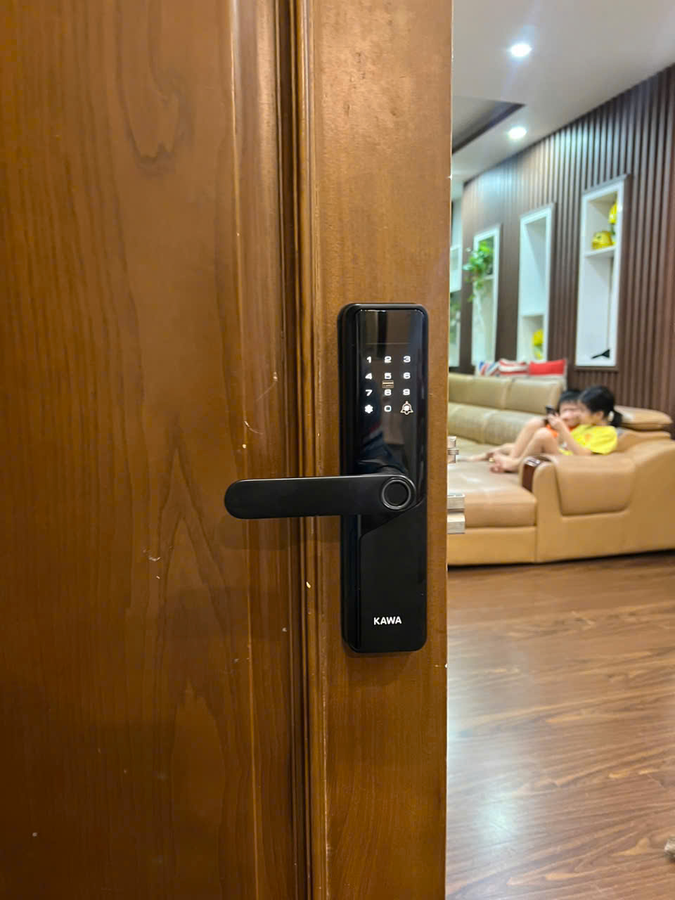 Khóa vân tay kawa k208 màu đen