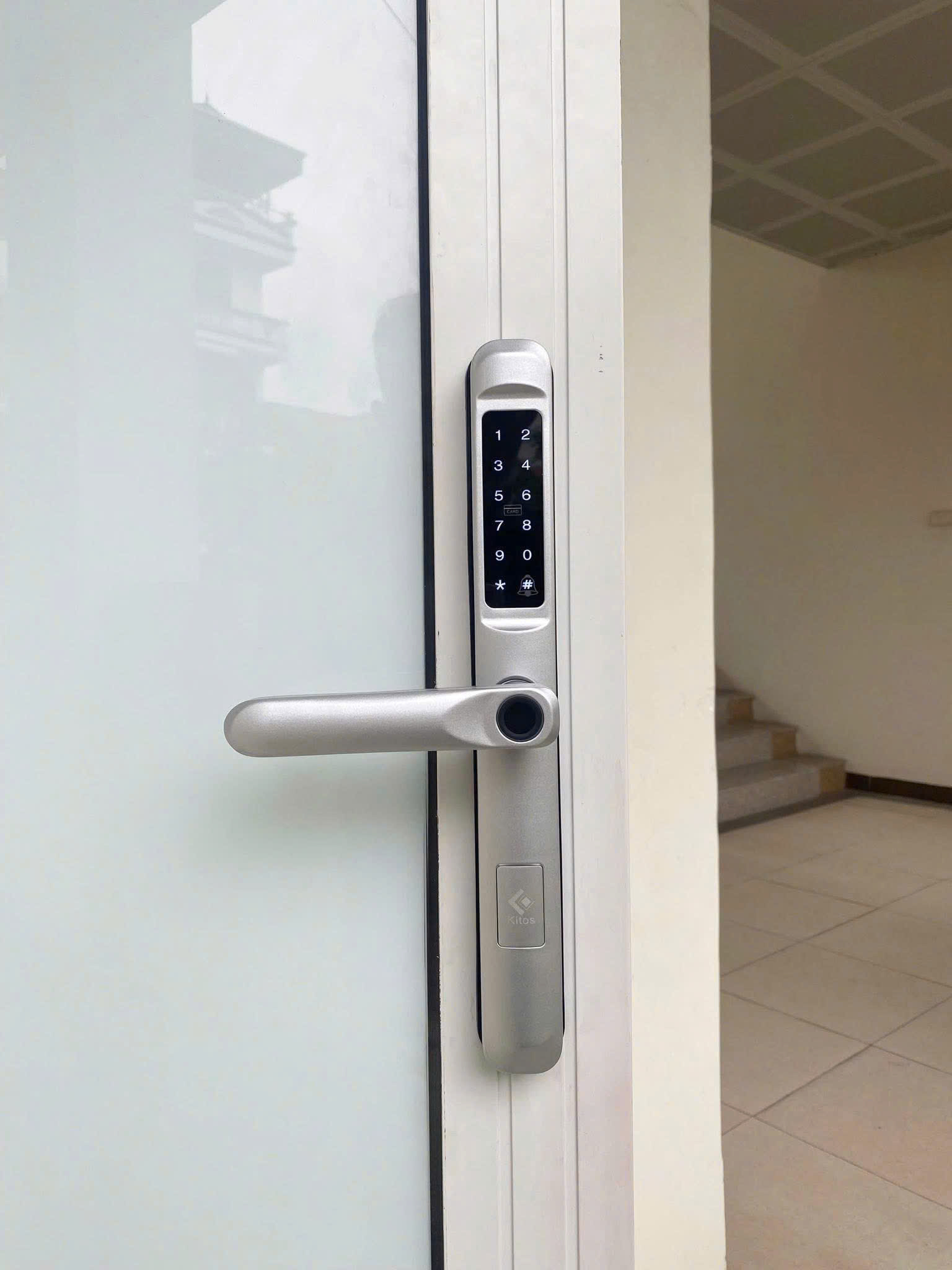 Khóa vân tay Kitos KT-ALX5 Pro chuyên lắp cửa nhôm kính, tiện lợi an toàn