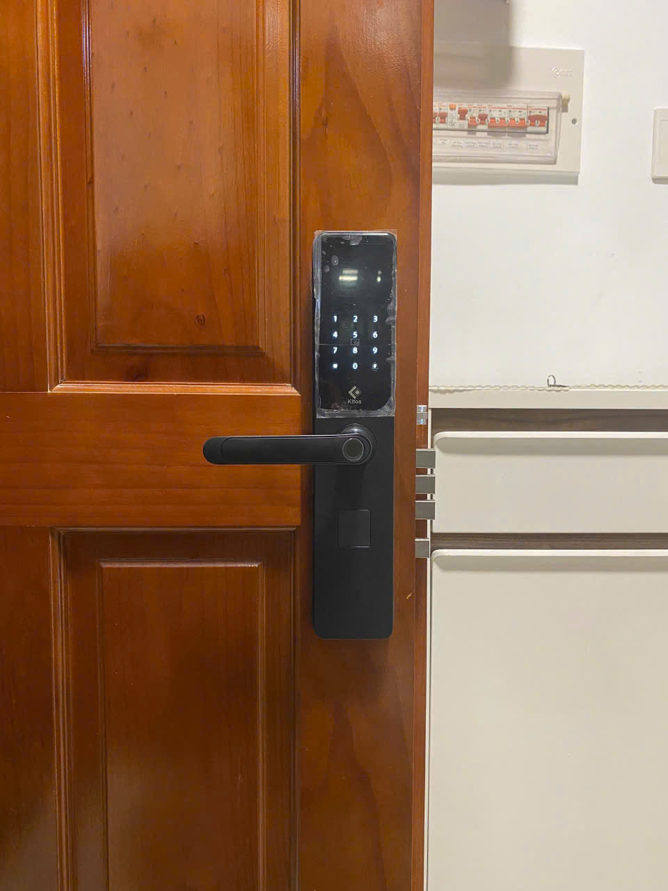 Khóa vân tay Kitos KT-E3 Pro lắp tại công trình
