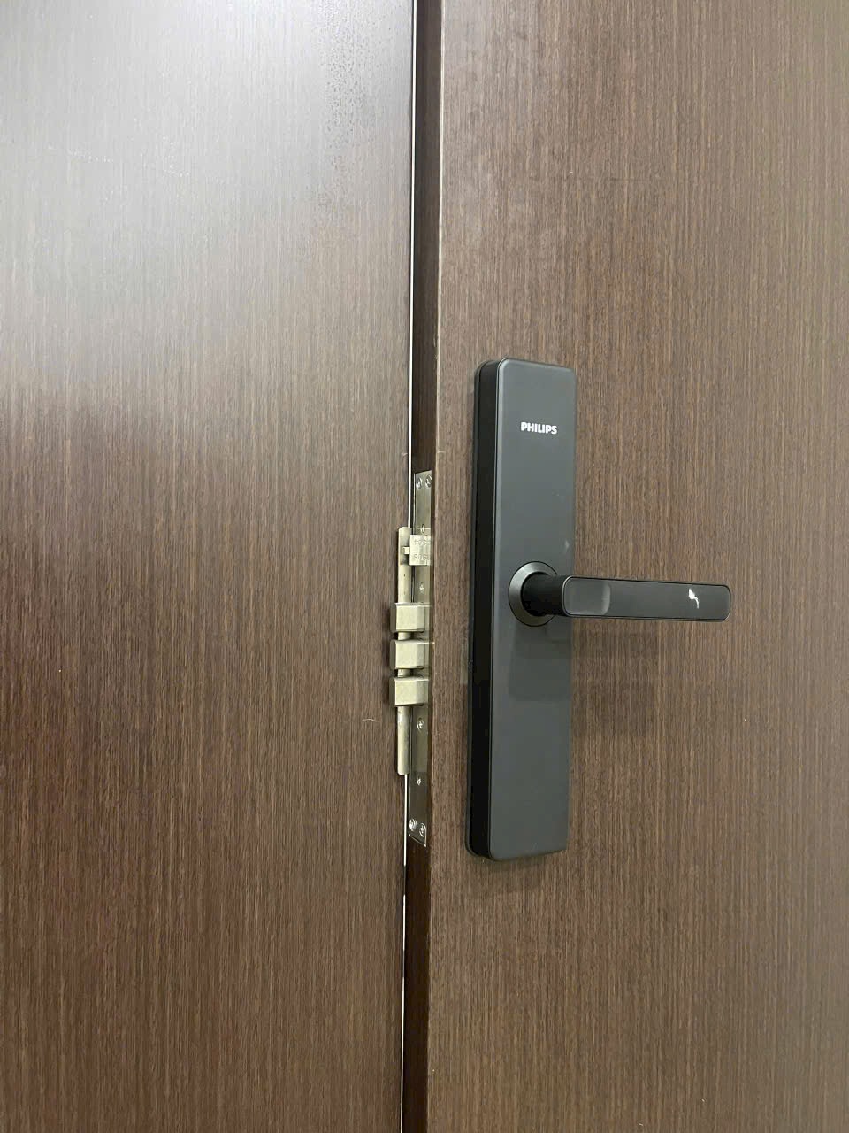 Khóa vân tay Philips DDL609-5HS mặt sau