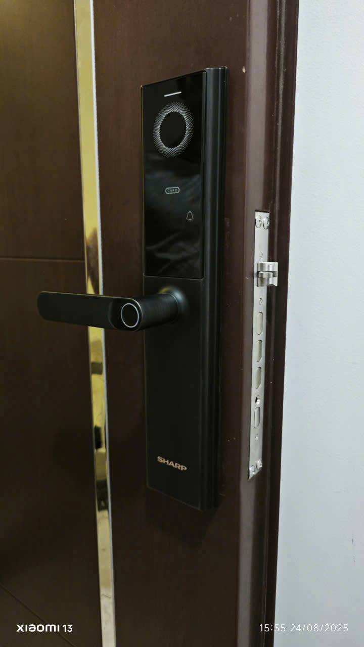 Khóa vân tay Sharp A3B màu nâu vân gỗ