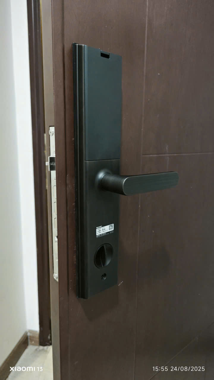 Khóa vân tay Sharp A3B mặt sau