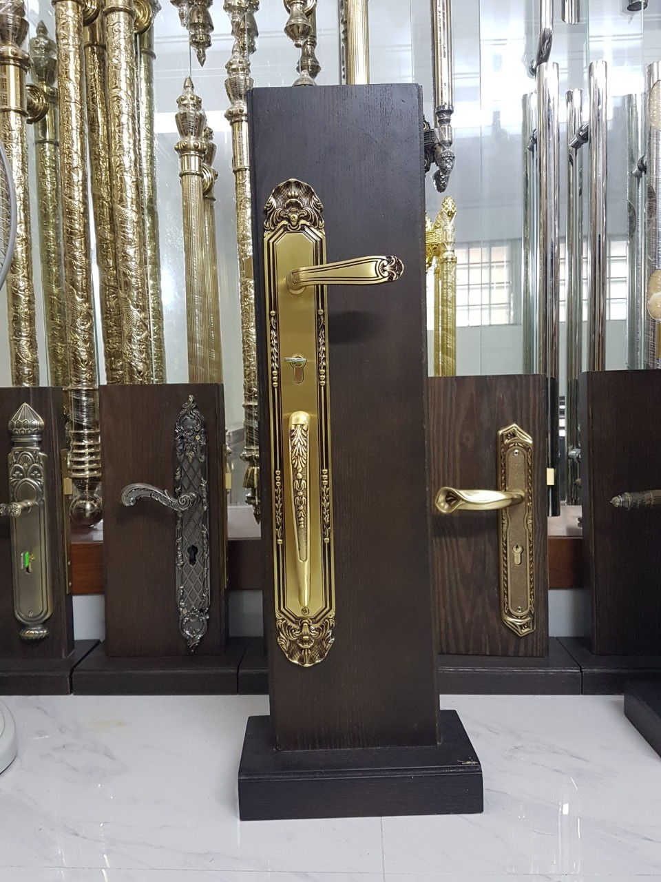 Khóa đại sảnh - 1309/H