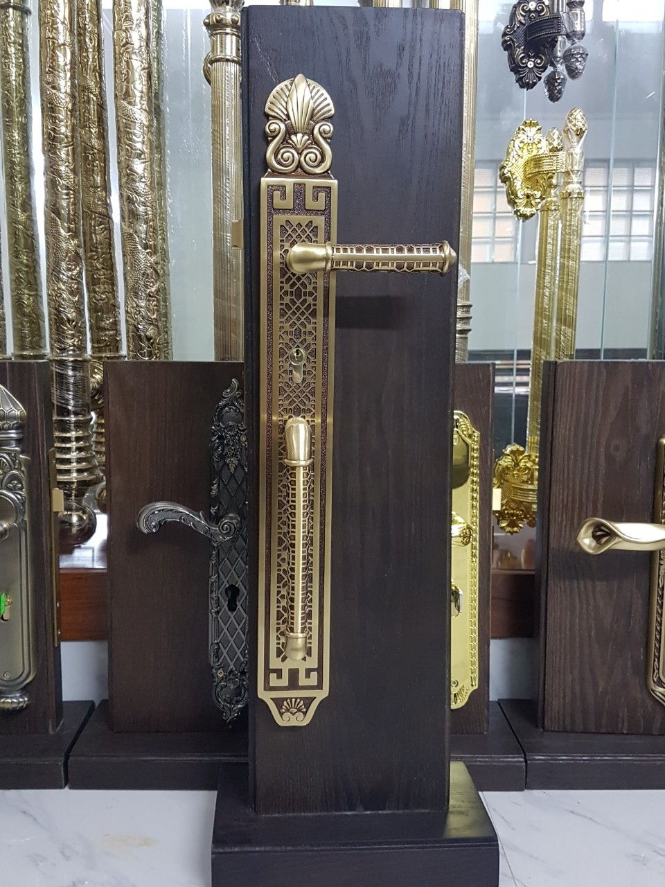 Khóa đại sảnh - 8528/H