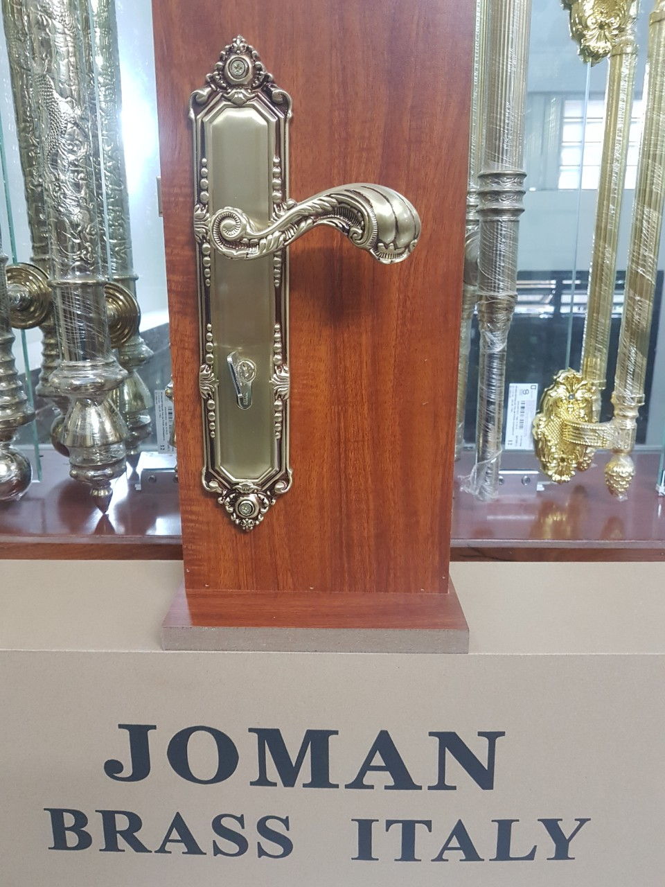 Khóa cửa tay gạt - 8505