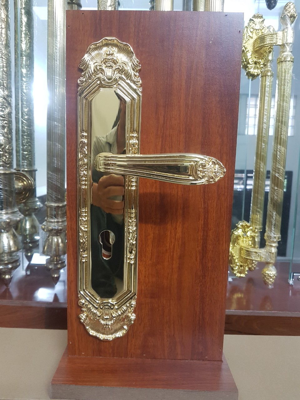 Khóa cửa - LM 85 6255 24k