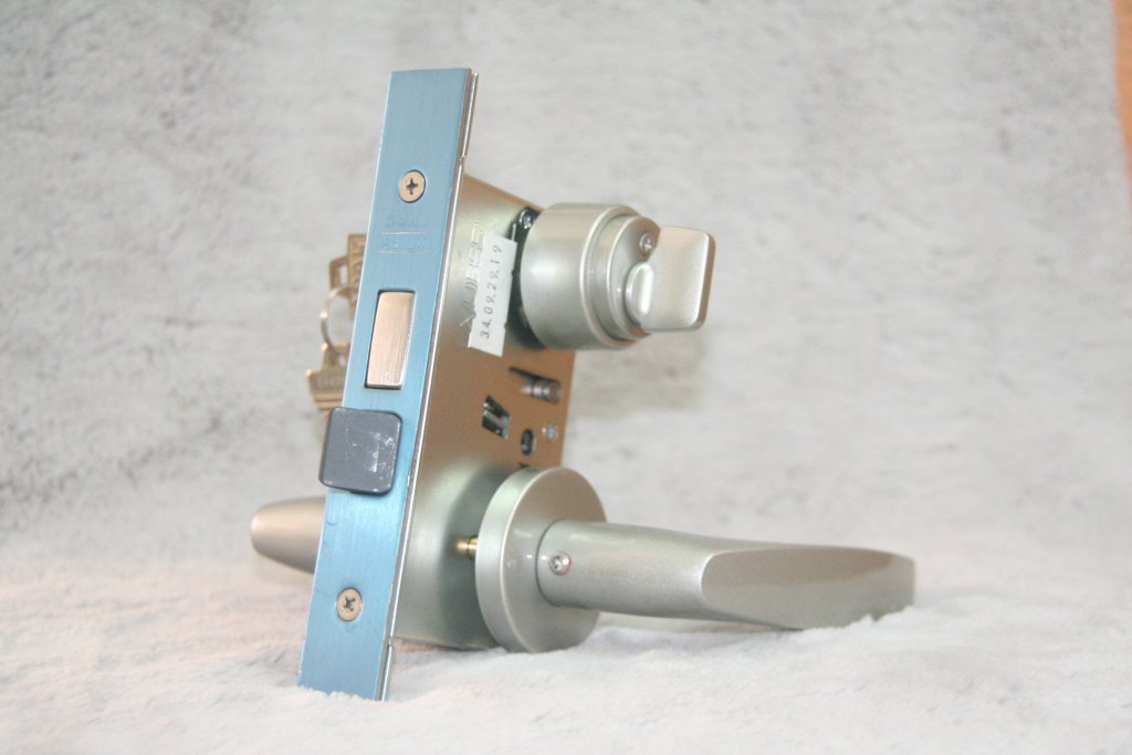 Khóa tay gạt LX 5 LBU