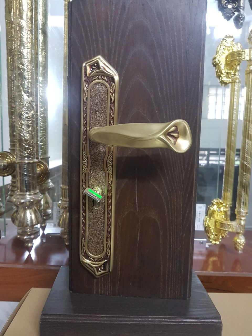 Khóa cửa Joman 8532