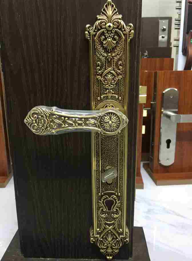 Khóa việt tiệp 04296