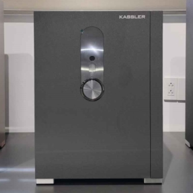 Két Kassler KL-55H8 BG