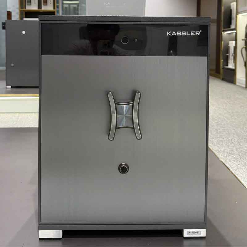 Két Kassler KL-55LS7 BG